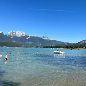 villa-cornelia.hotels-rhonealpes.com/